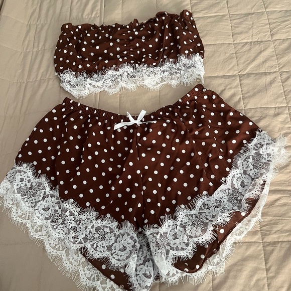 Lounge Set/Lingerie Lot - Picture 2 of 4